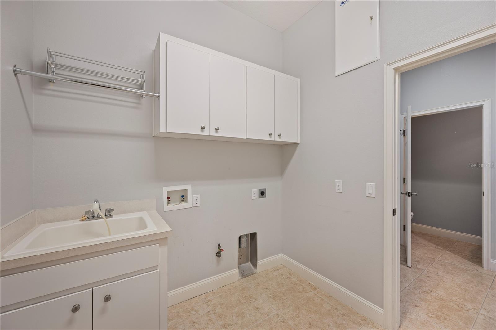 LAKE VICTORIA SUB - Residential