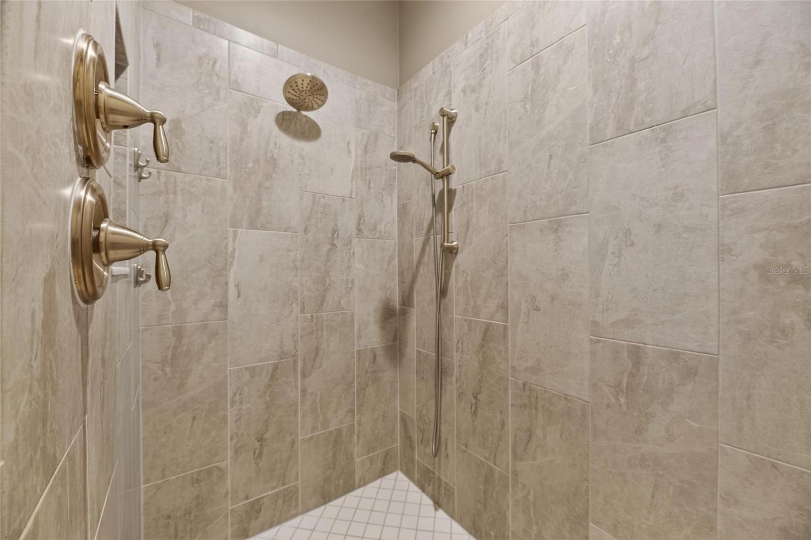 SANDHILL RDG - Residential