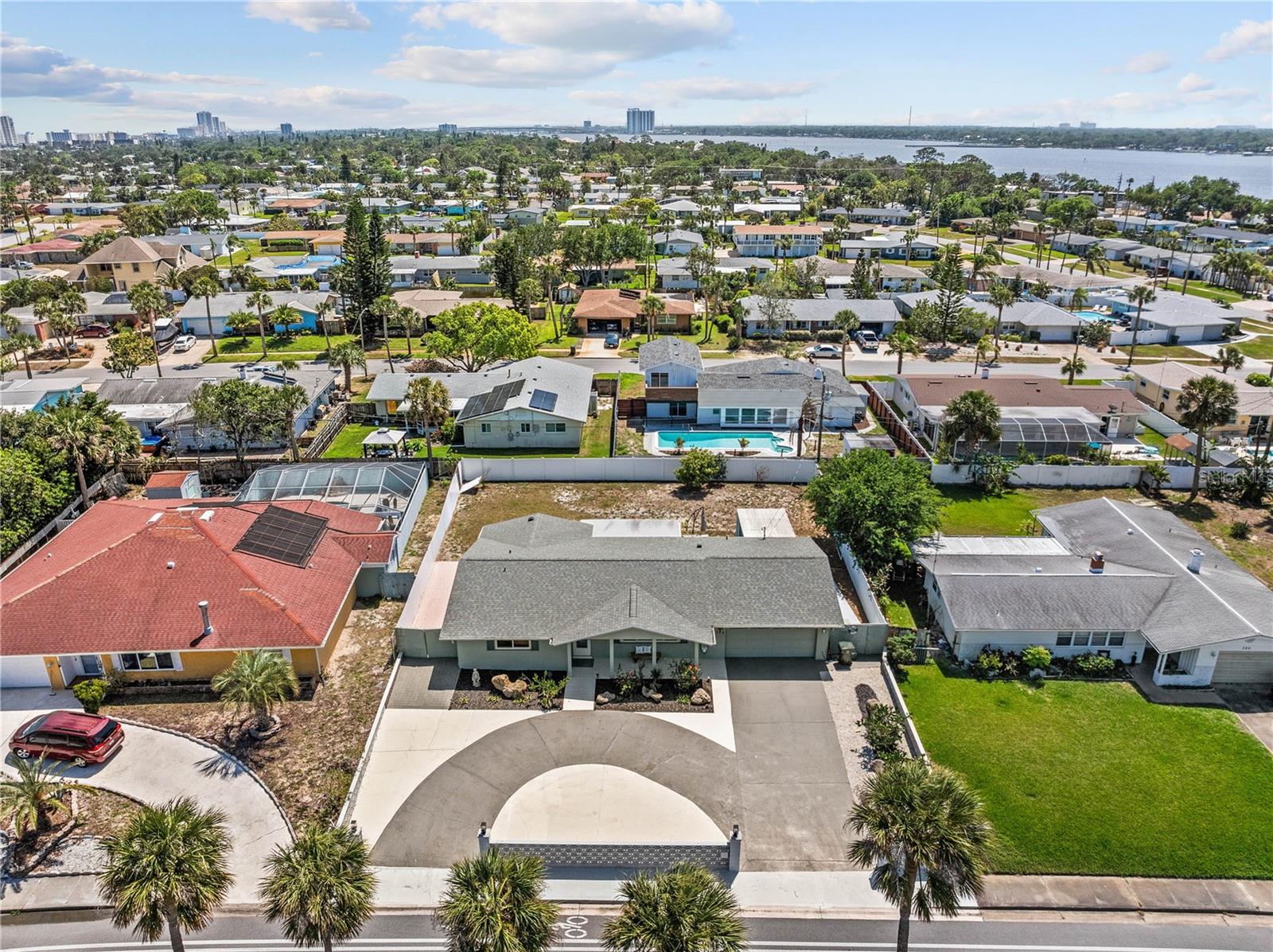 324 PLAZA BOULEVARD