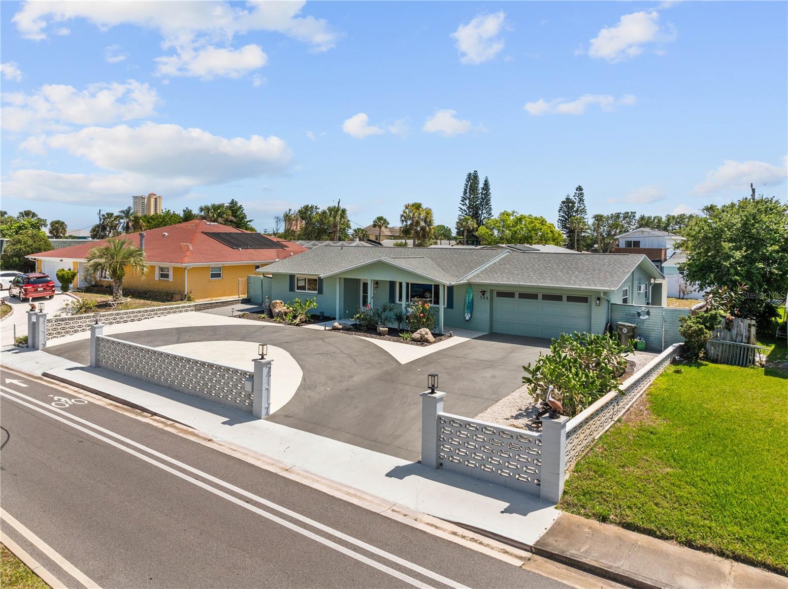 324 PLAZA BOULEVARD