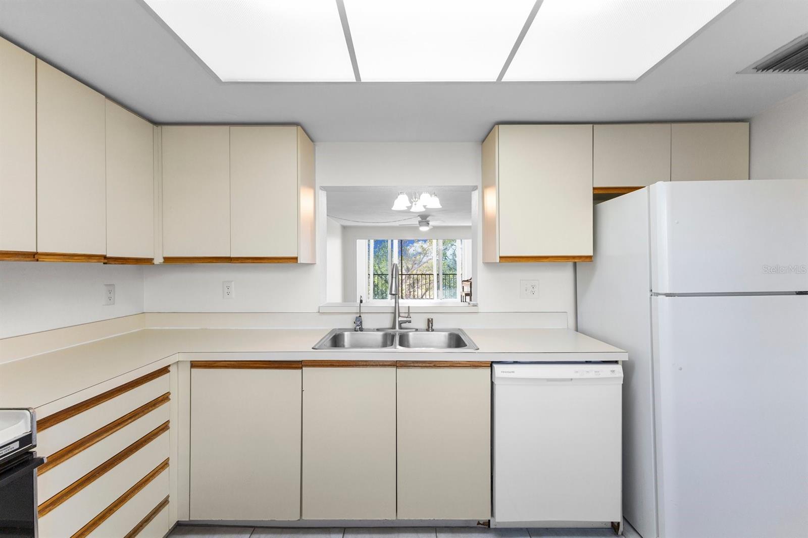 IMPERIAL PINES CONDO - Residential