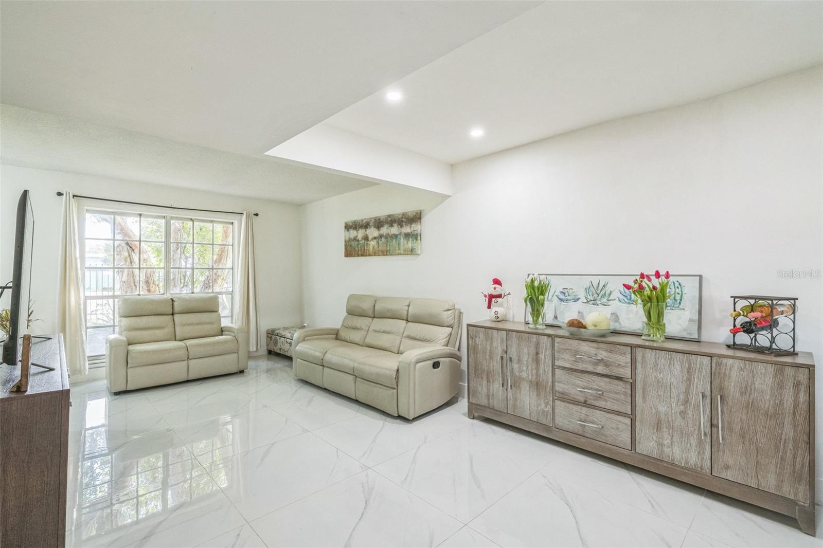 10774 N KENDALL DRIVE G1