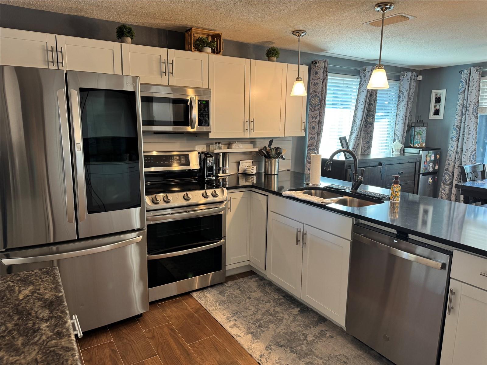 JASMINE LAKES - Residential