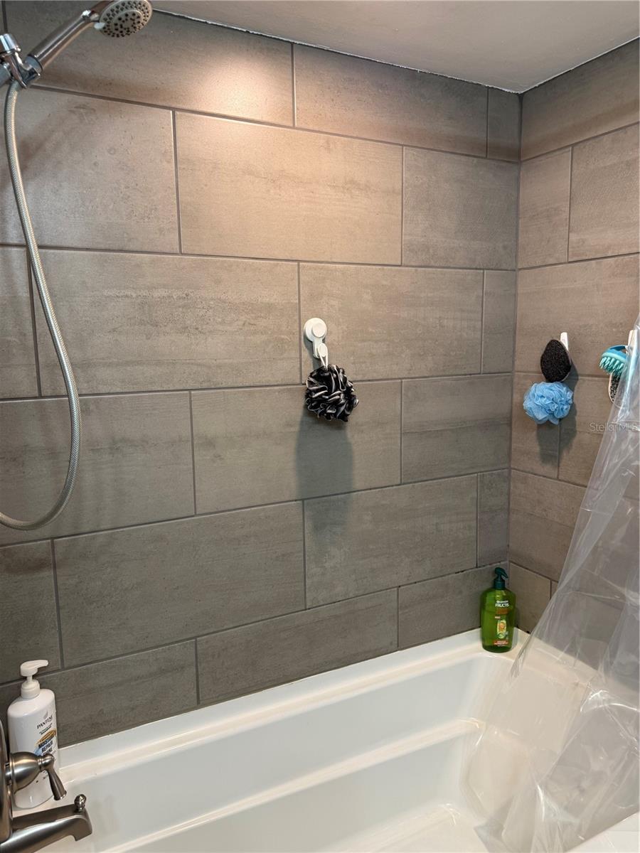 JASMINE LAKES - Residential