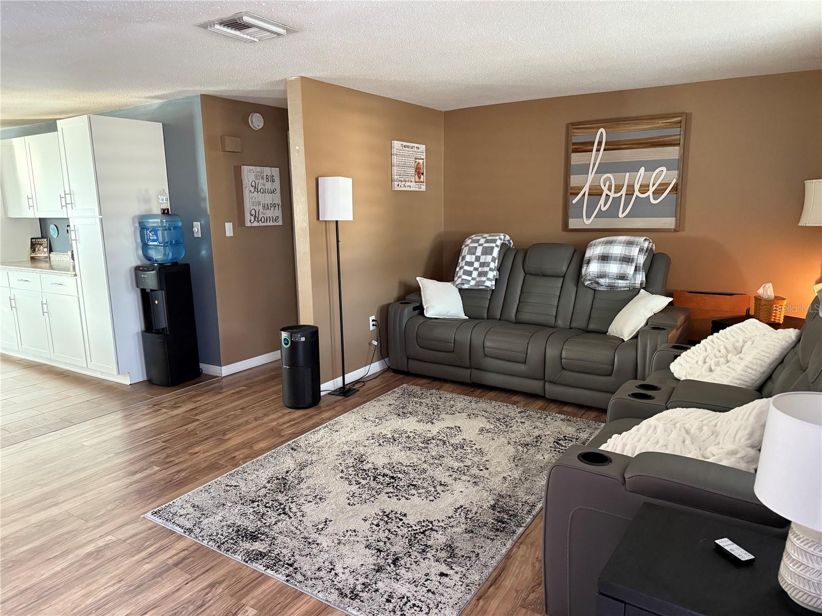 JASMINE LAKES - Residential