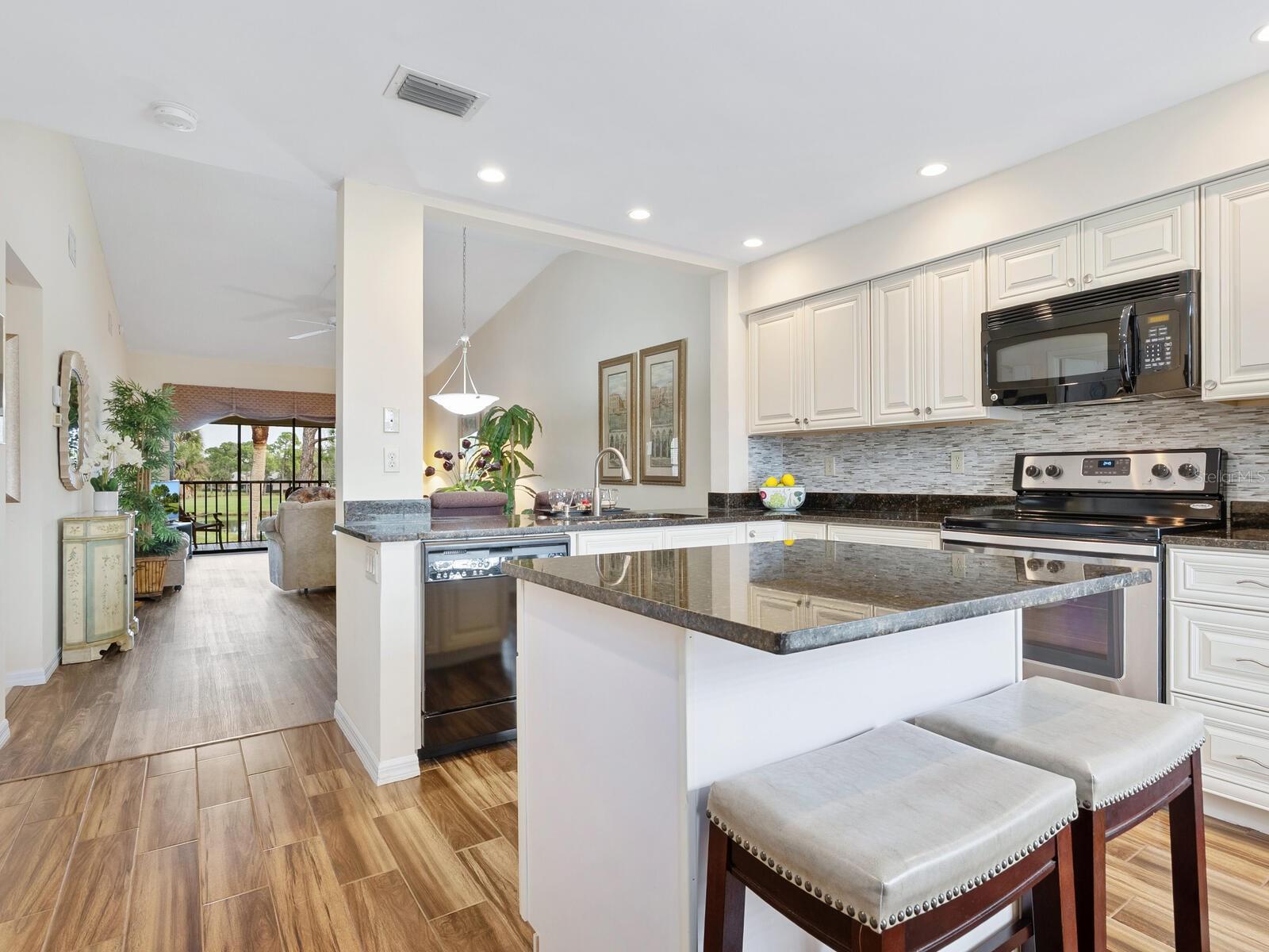 WEYBRIDGE - Residential