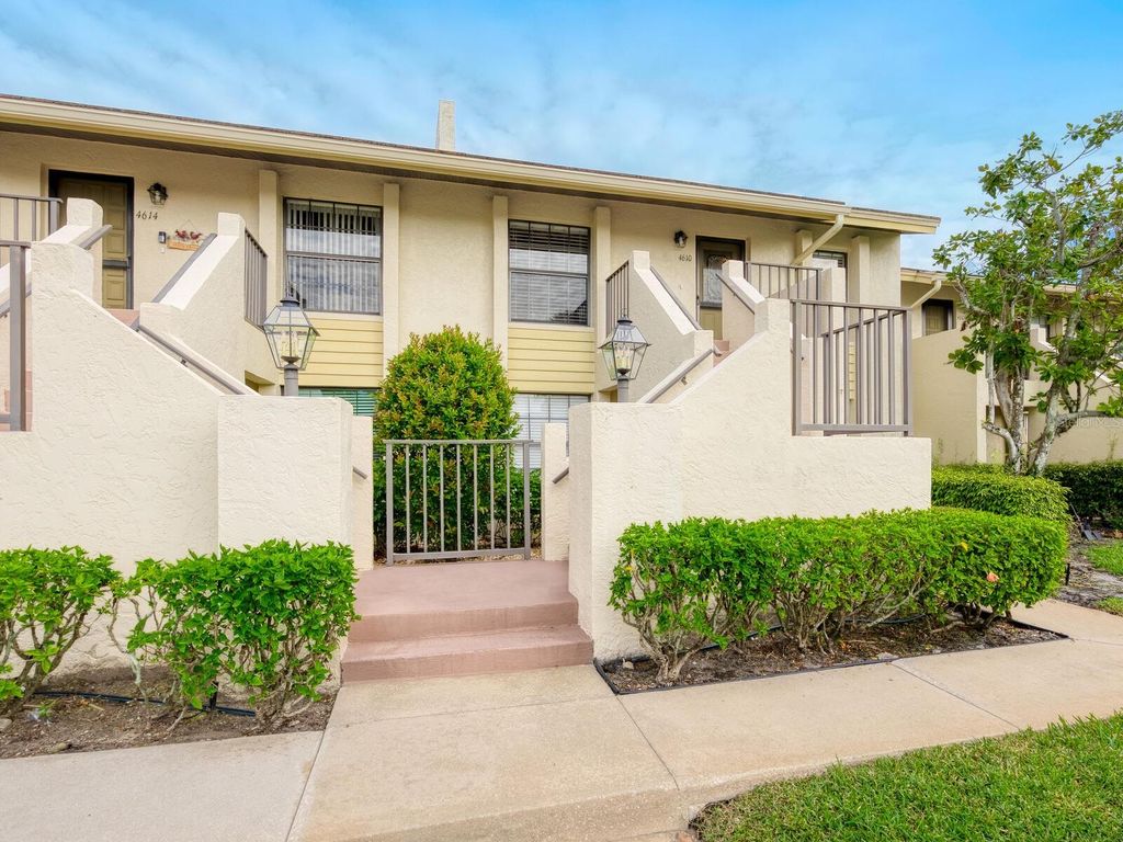 Photo of 4610 Weybridge St #24, Sarasota, FL 34235 (MLS # A4675023)