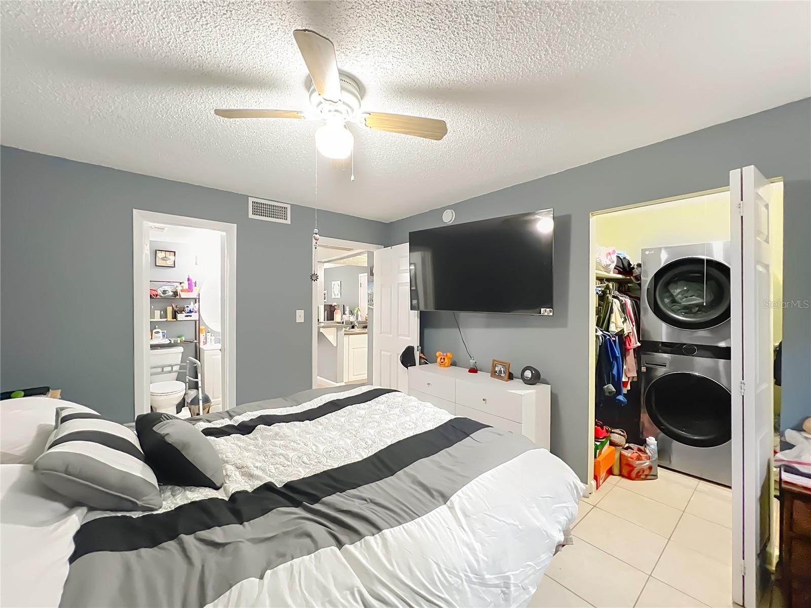 SANDY COVE - Residential