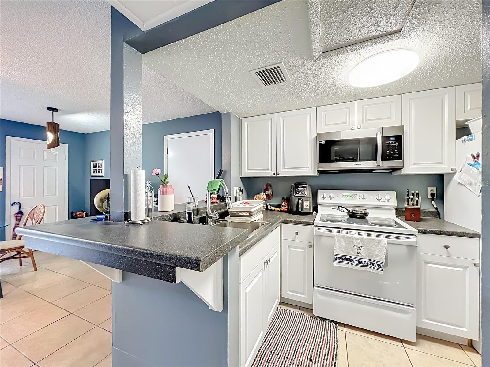 SANDY COVE - Residential