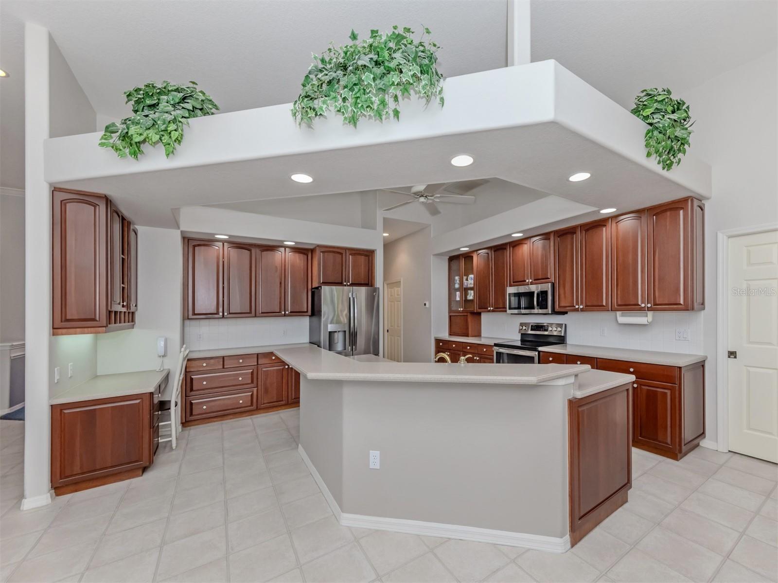 CALUSA LAKES - Residential