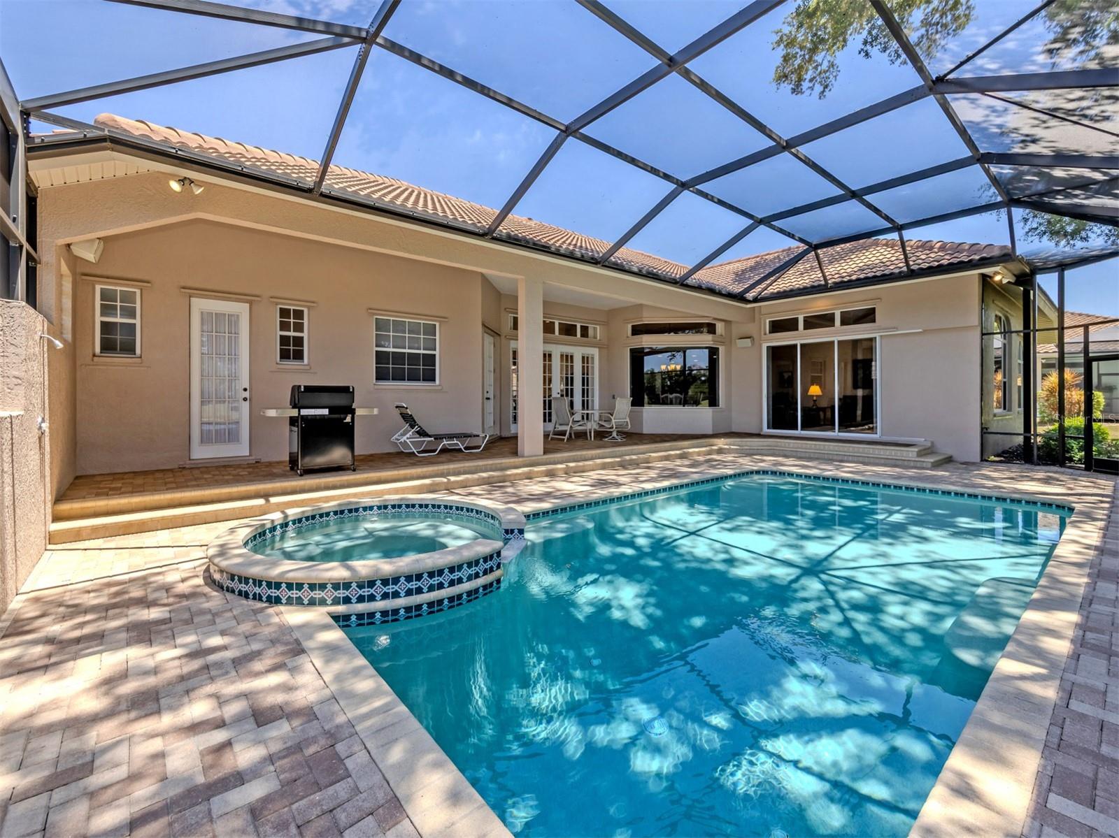 CALUSA LAKES - Residential