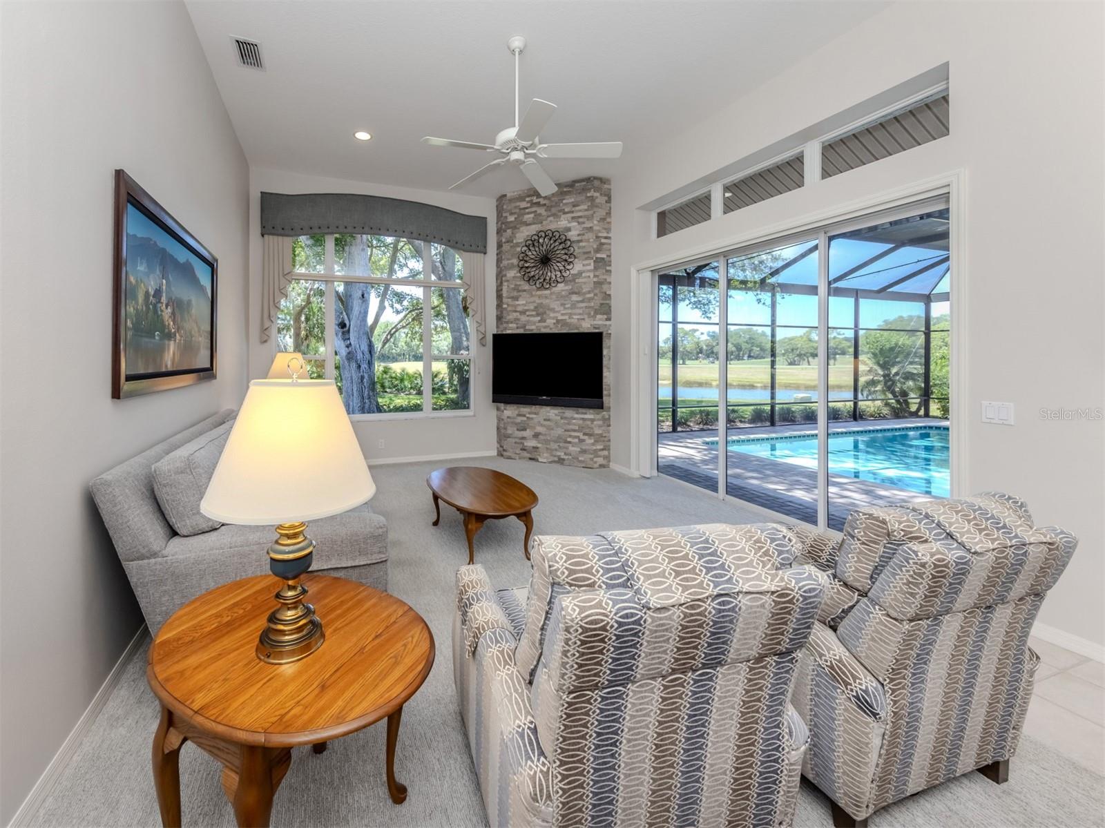 CALUSA LAKES - Residential