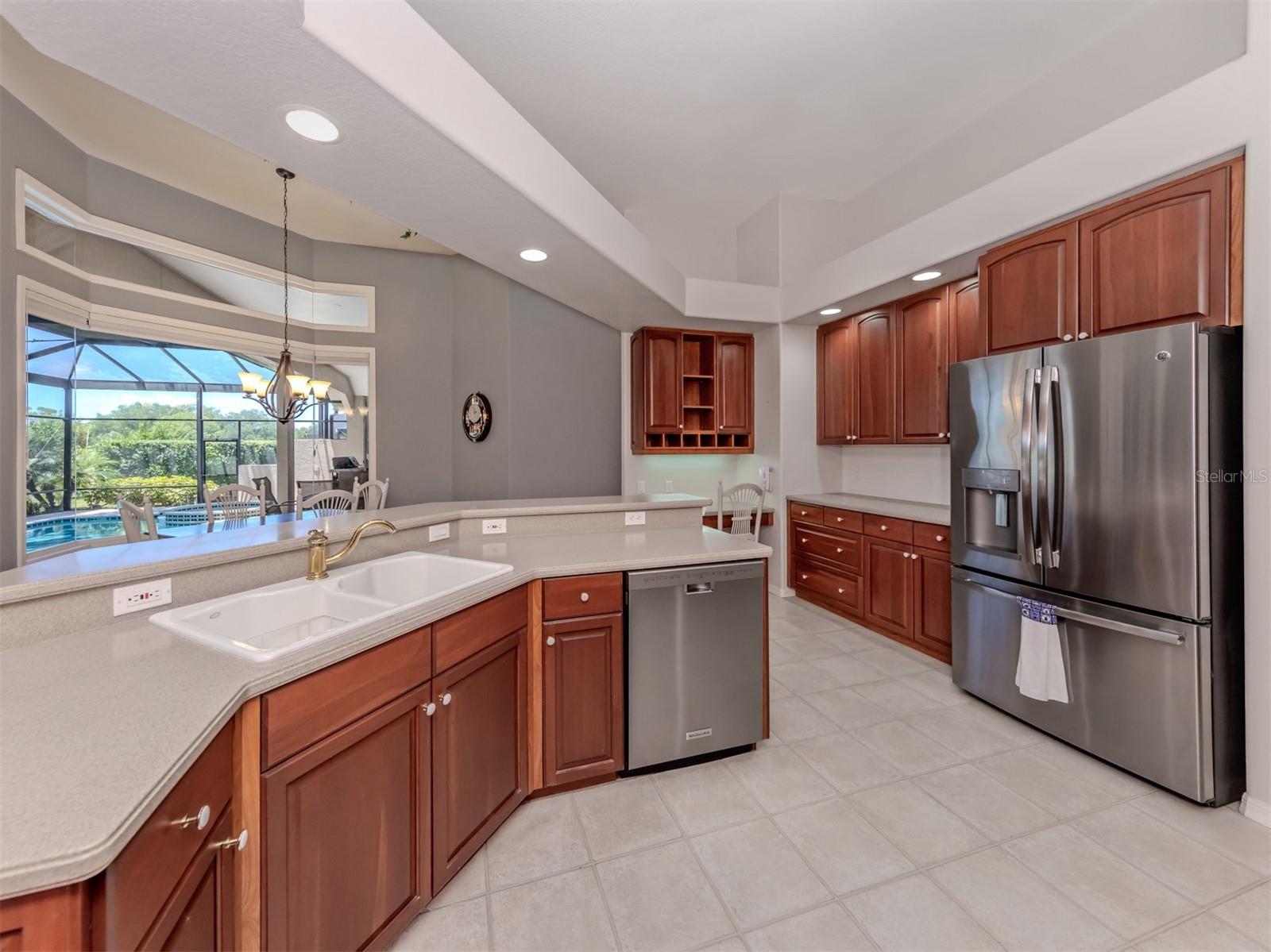 CALUSA LAKES - Residential