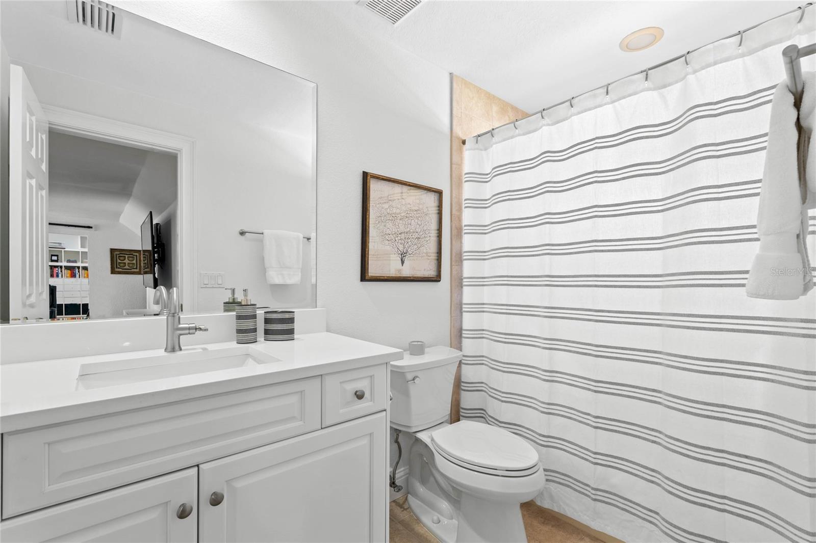 KEENES POINTE - Residential