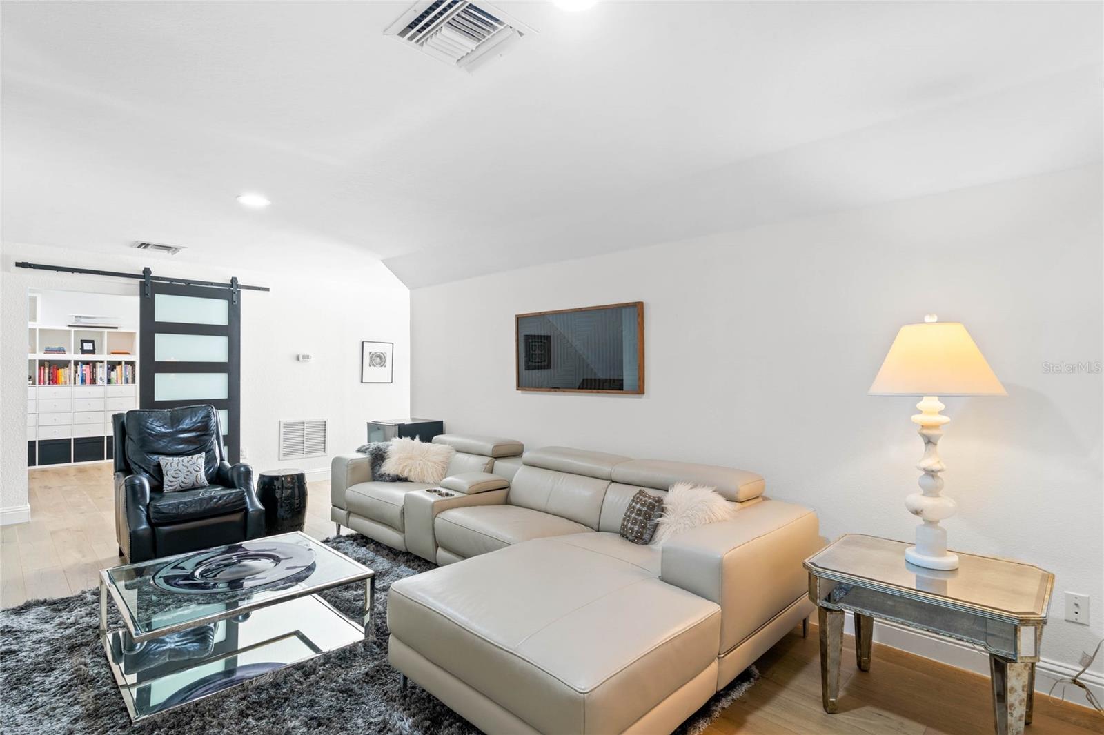 KEENES POINTE - Residential