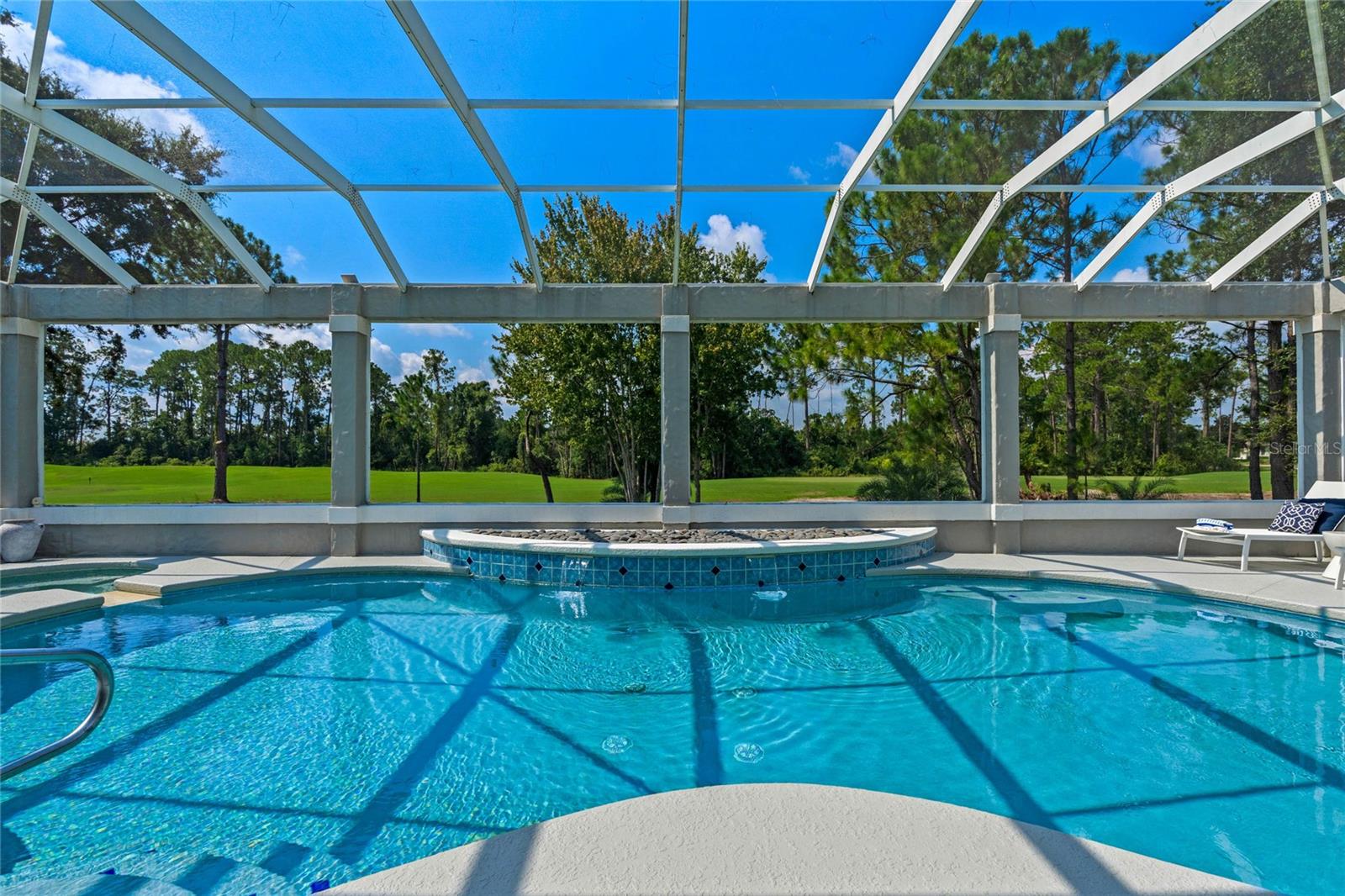 KEENES POINTE - Residential