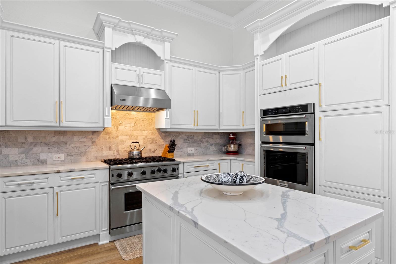 KEENES POINTE - Residential