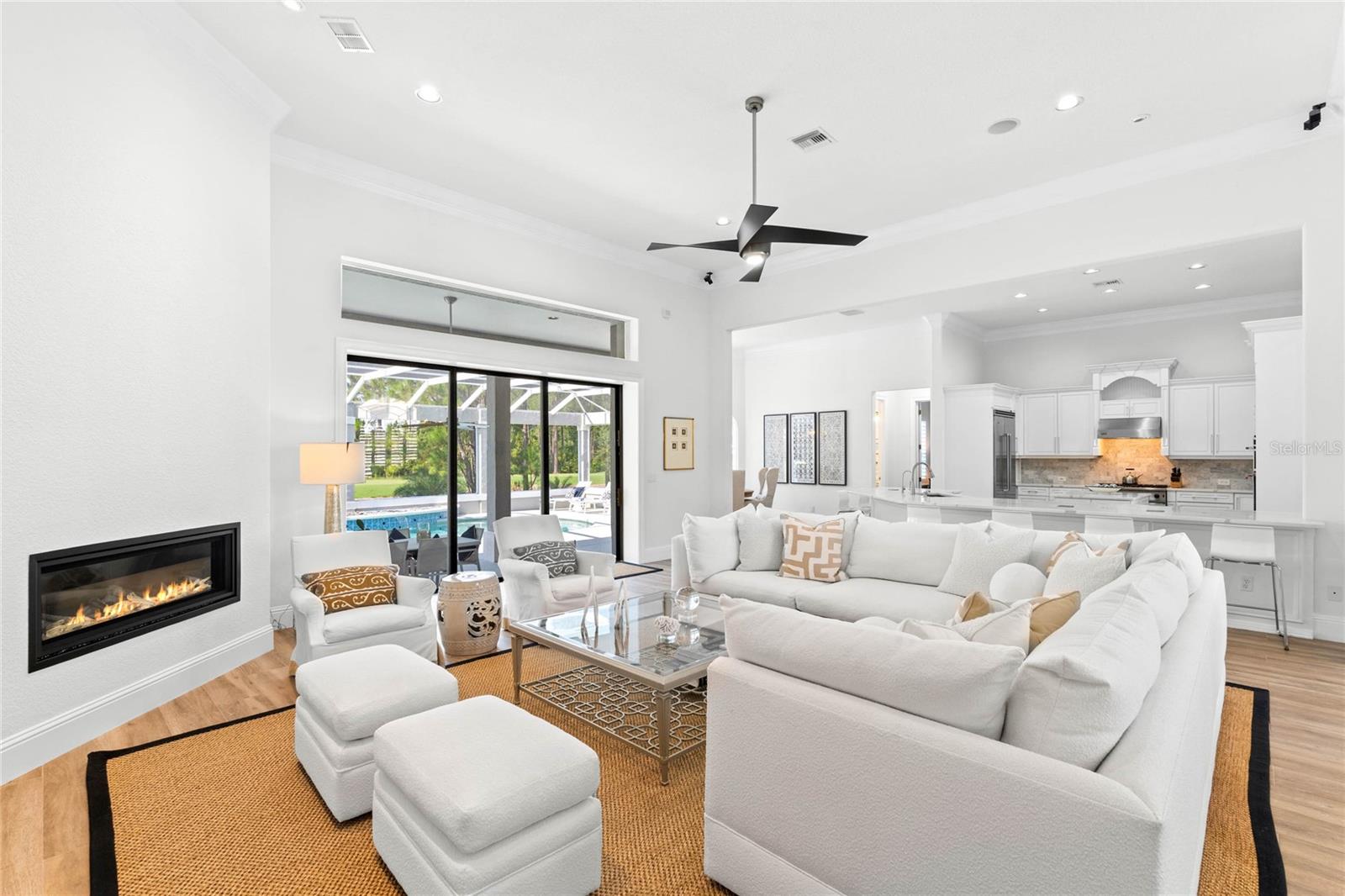 KEENES POINTE - Residential