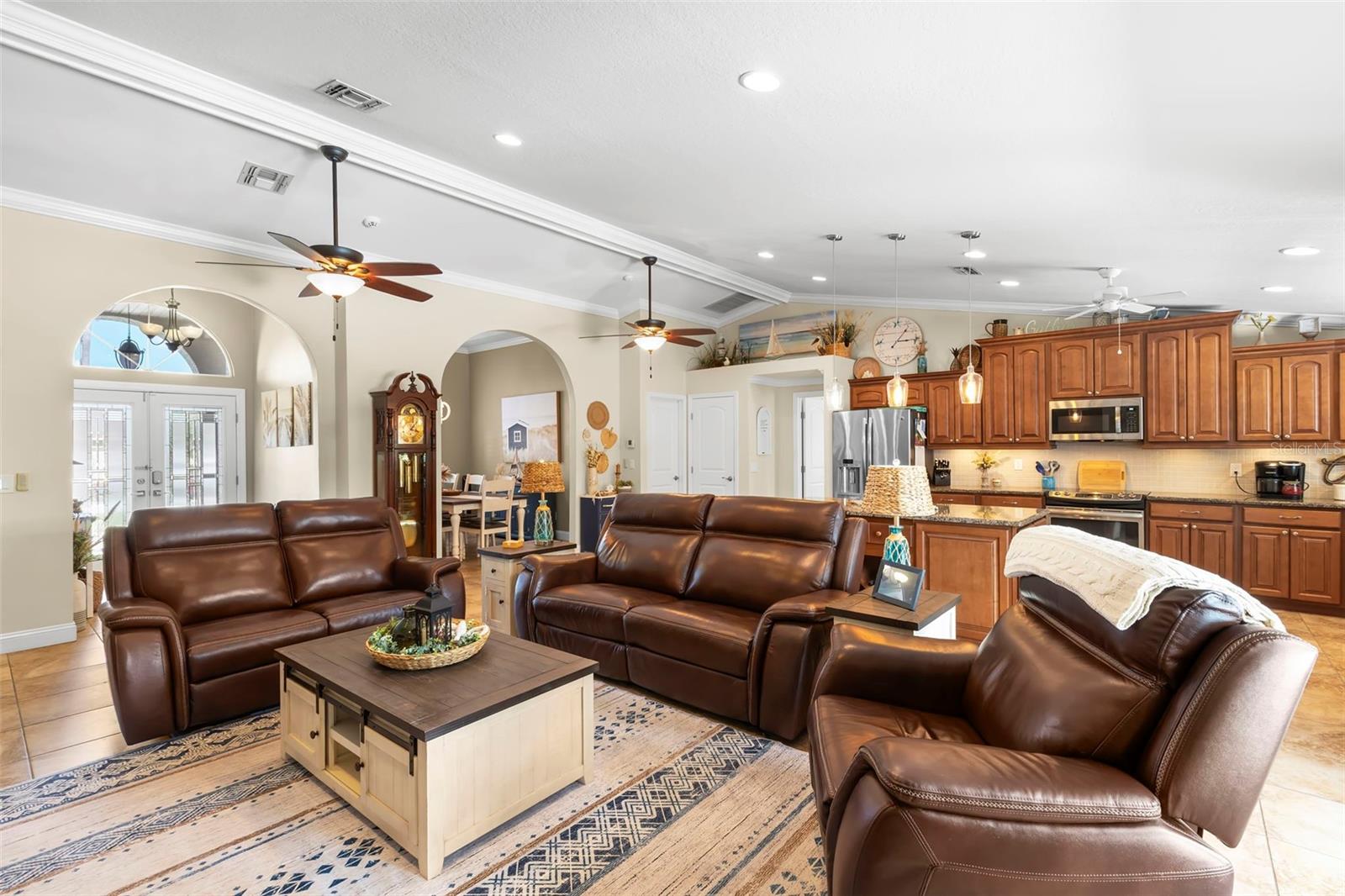 HUNTERS RIDGE - Residential
