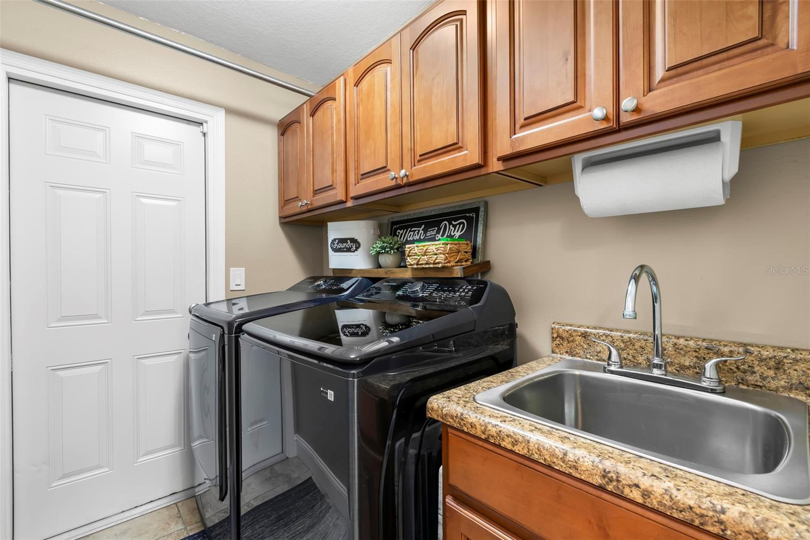 HUNTERS RIDGE - Residential