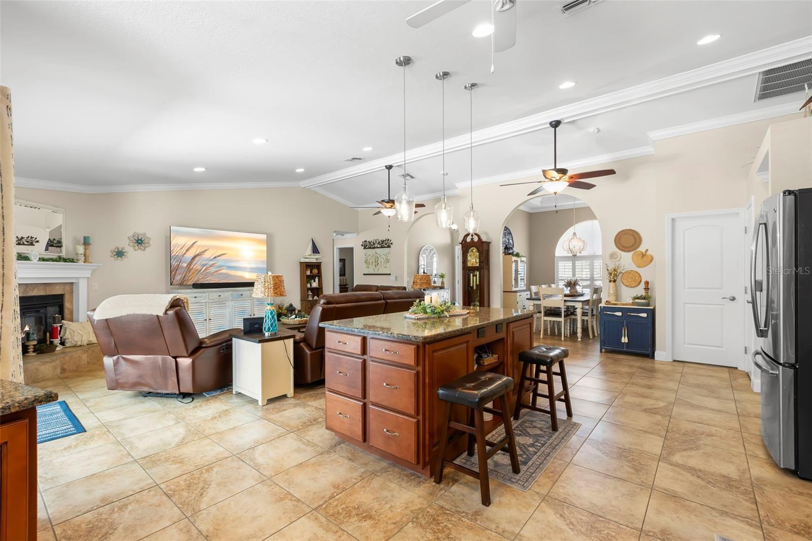 HUNTERS RIDGE - Residential