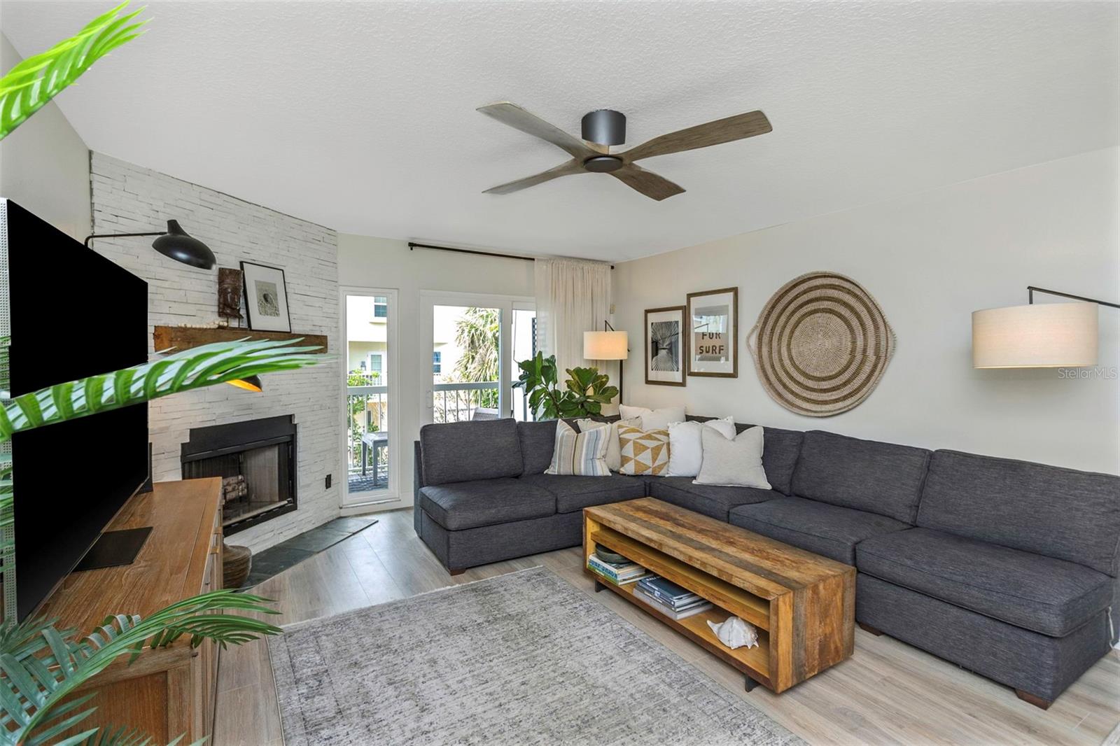 375 MADEIRA CIRCLE