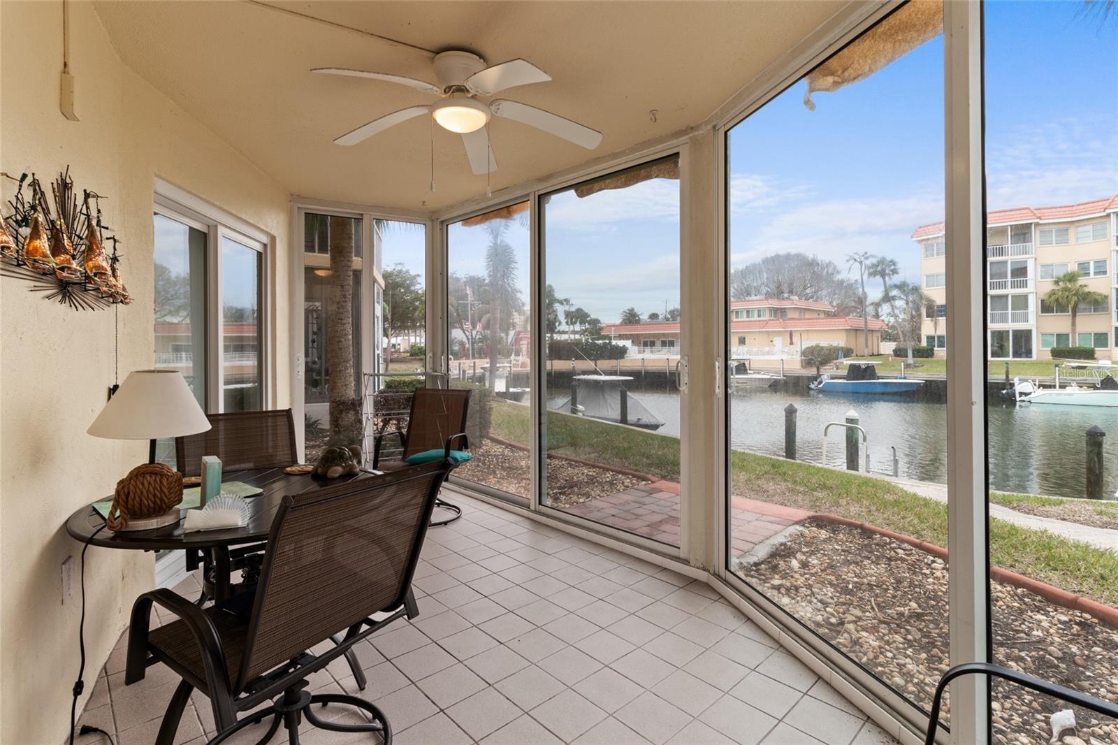 SIESTA HARBOR I - Residential