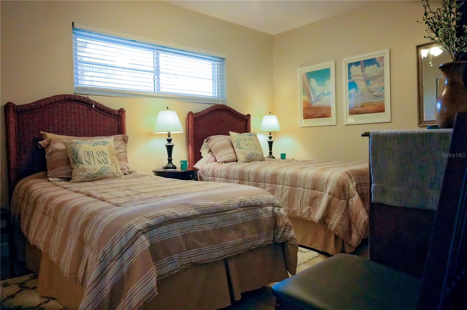 SIESTA HARBOR I - Residential