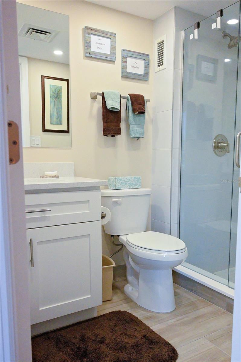 SIESTA HARBOR I - Residential