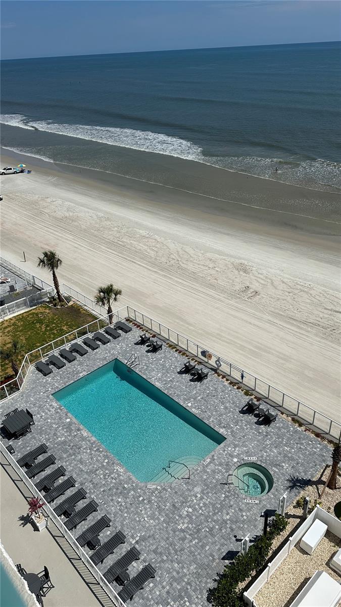 TOWERS GRANDE, A CONDO - Residential