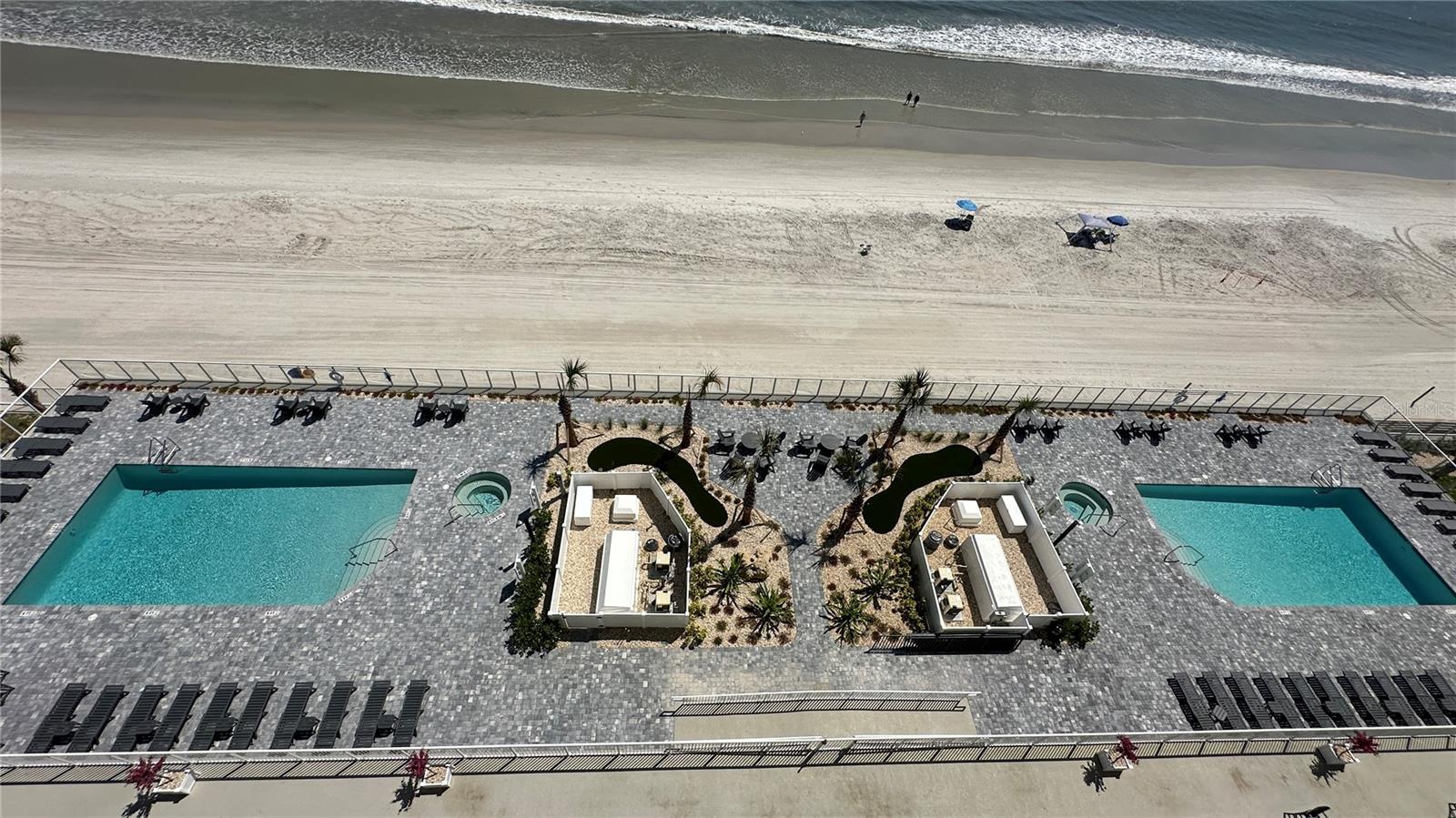 TOWERS GRANDE, A CONDO - Residential