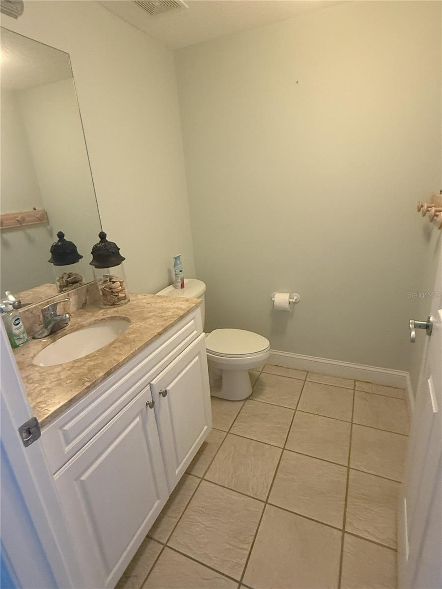 SURF CLUB CONDO 03 - Residential Lease
