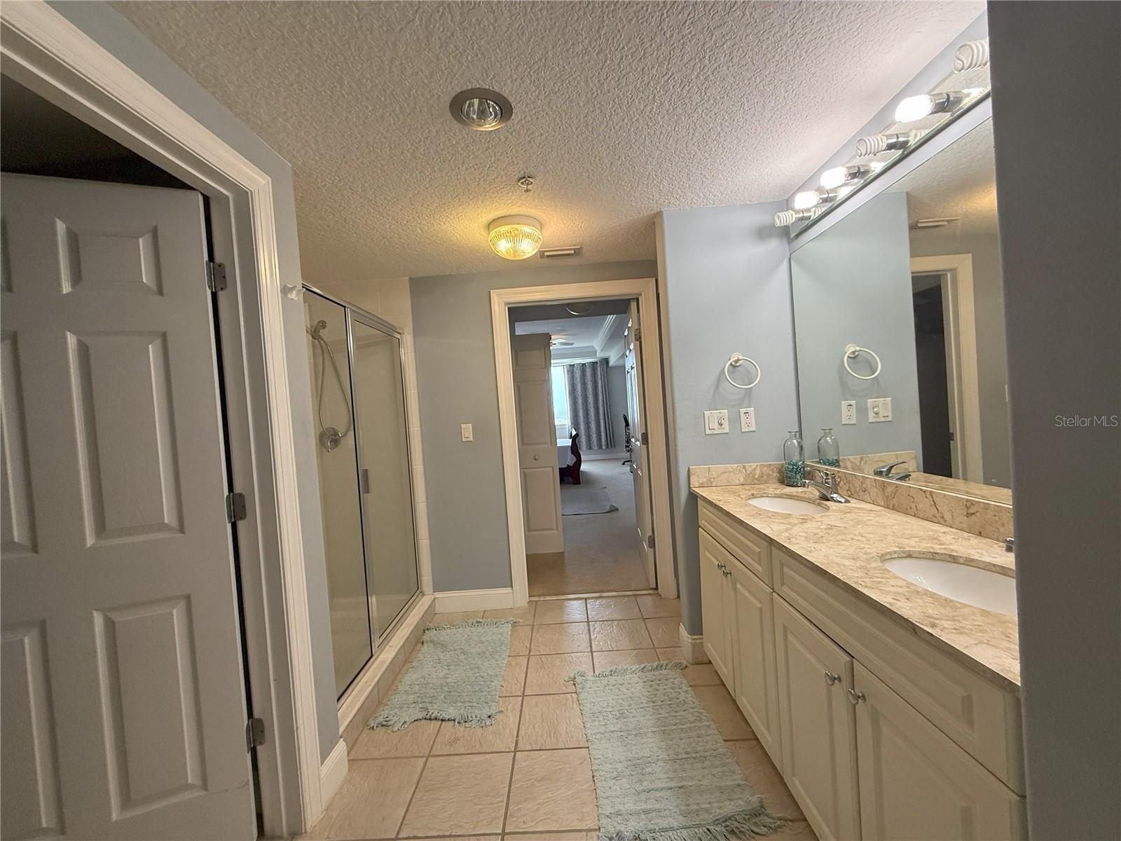SURF CLUB CONDO 03 - Residential Lease