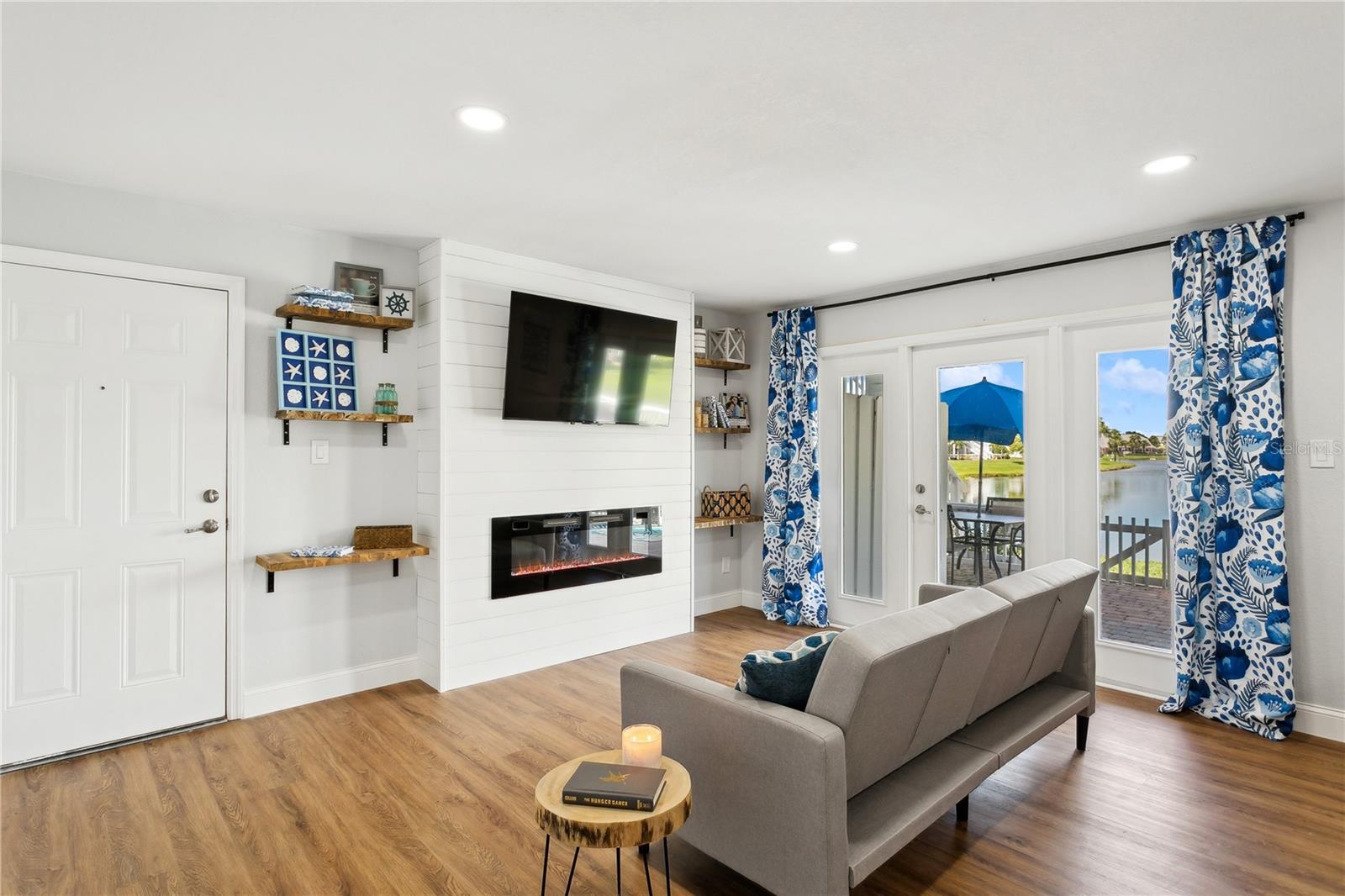 WATERSIDE AT COQUINA KEY NORTH - Residential