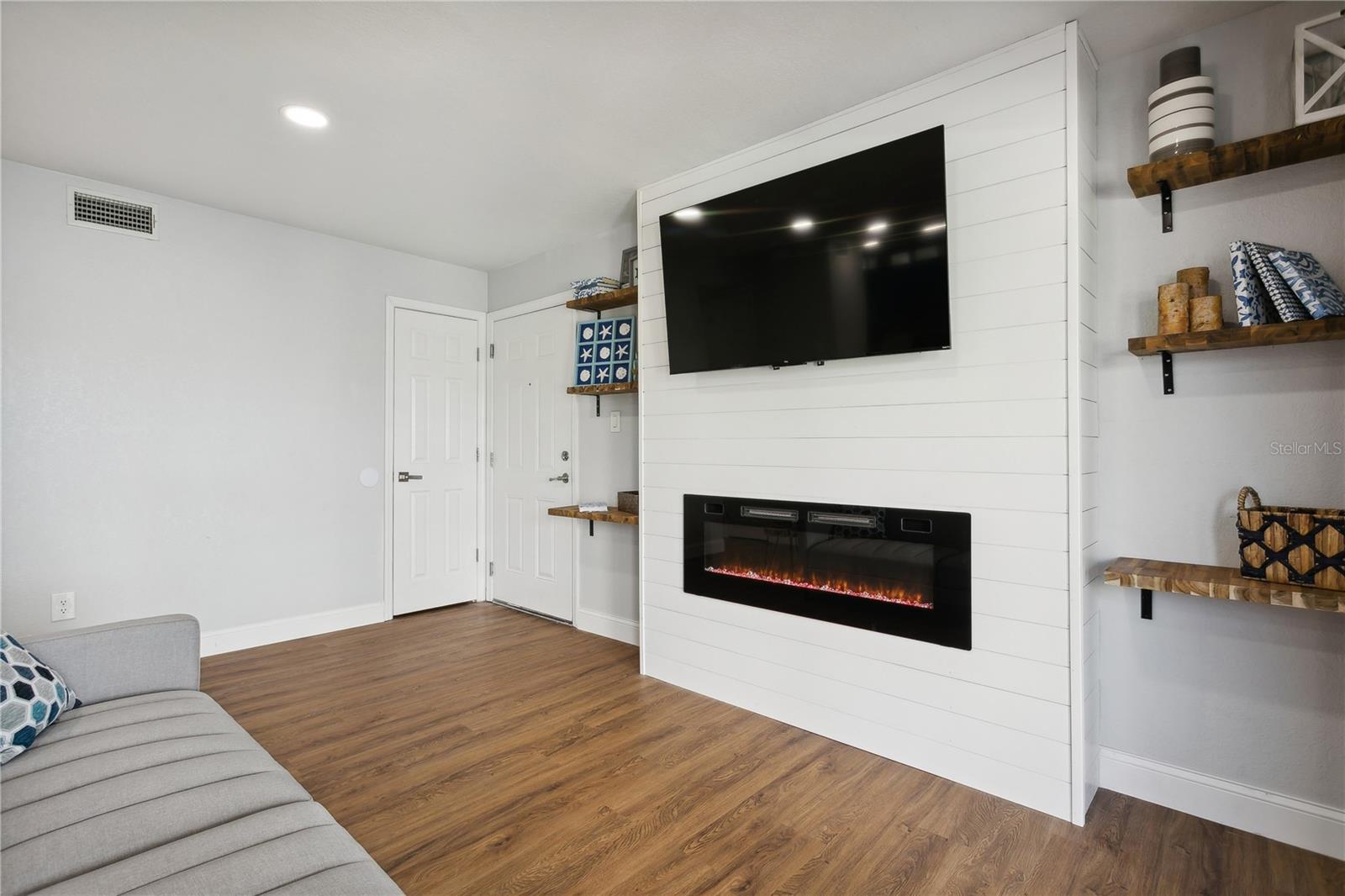 WATERSIDE AT COQUINA KEY NORTH - Residential