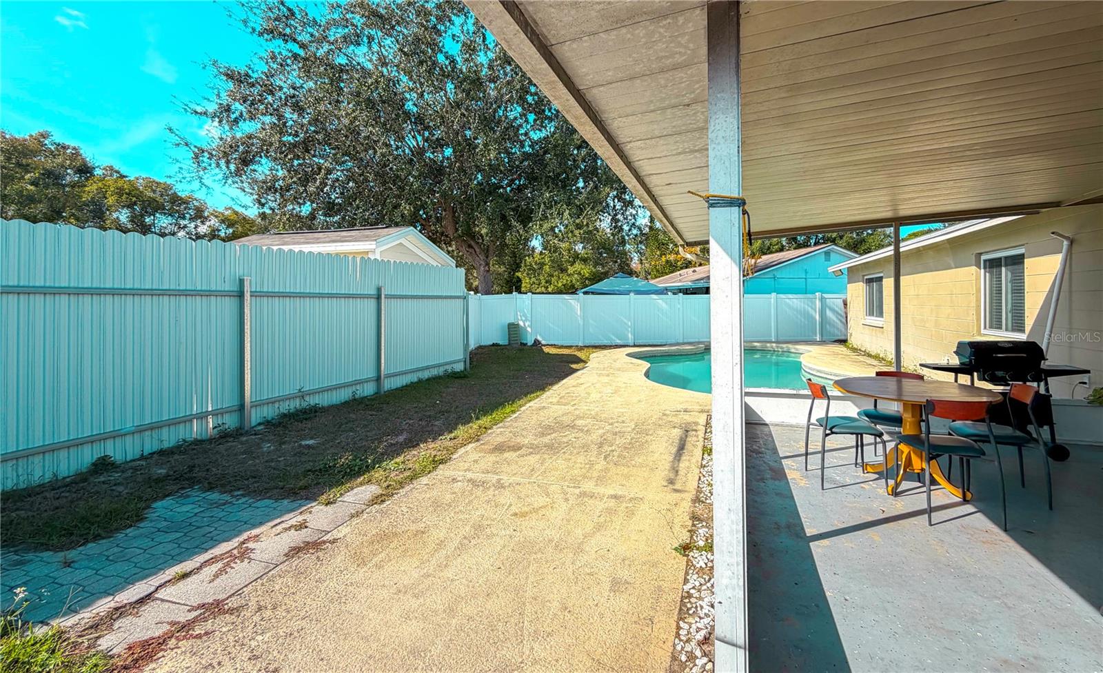 HENDERSON ROAD SUB UNI - Residential