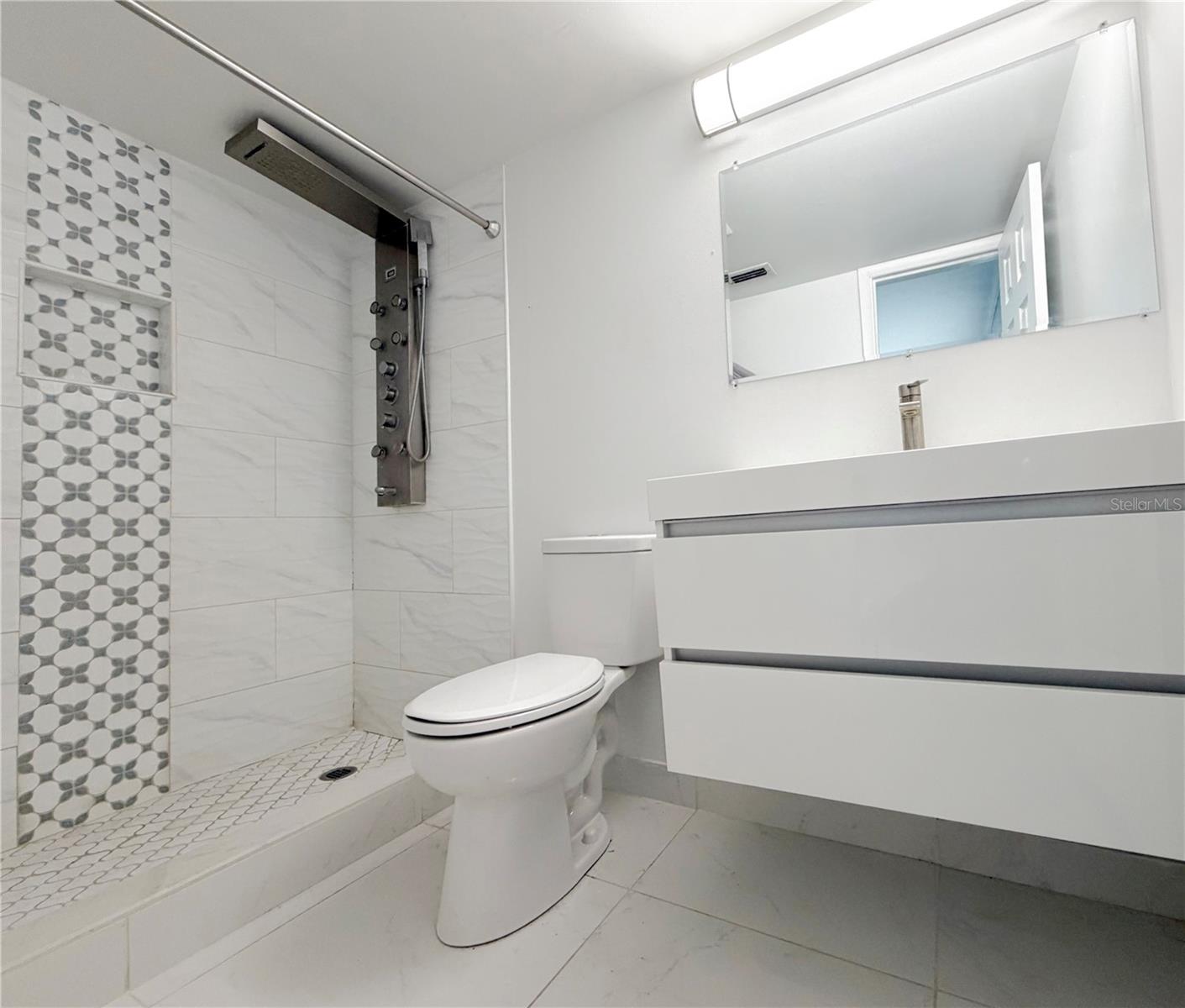 HENDERSON ROAD SUB UNI - Residential