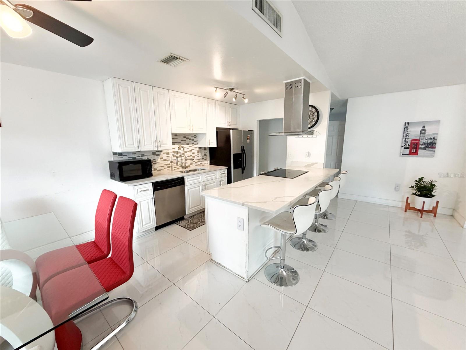 HENDERSON ROAD SUB UNI - Residential