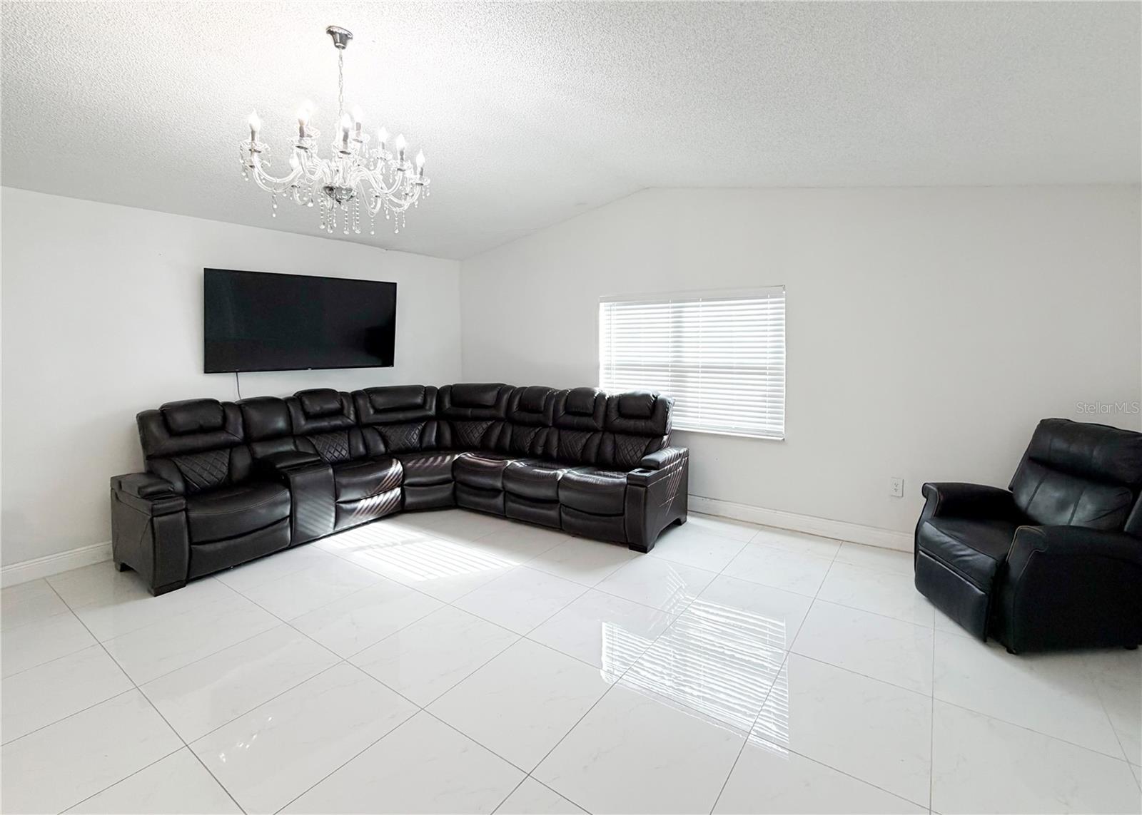 HENDERSON ROAD SUB UNI - Residential