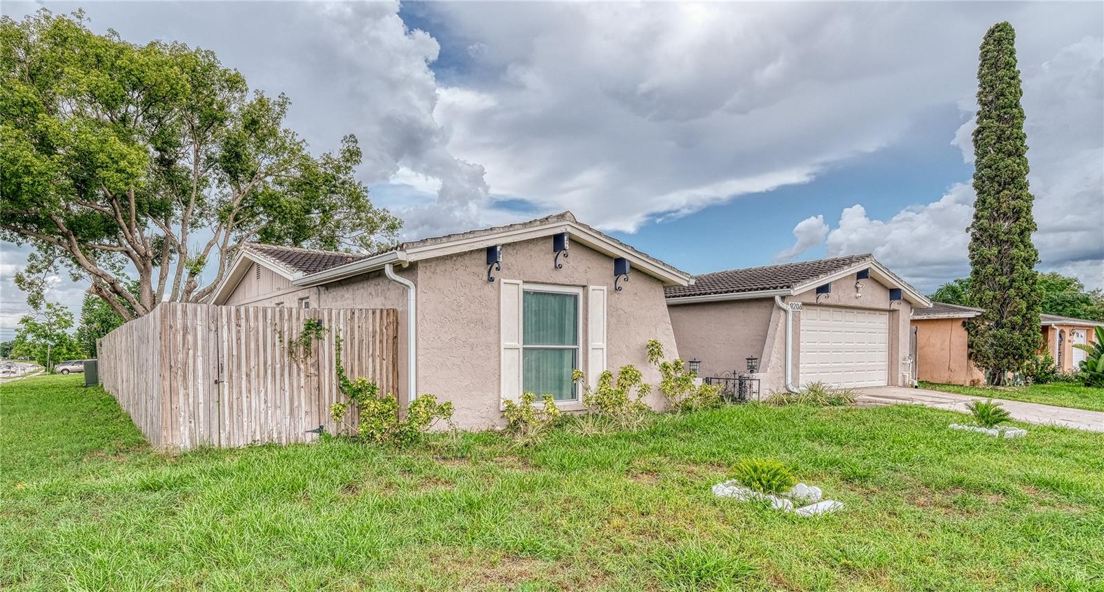 9206 GRAY FOX LANE
