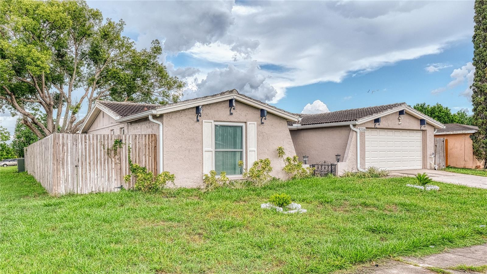 9206 GRAY FOX LANE