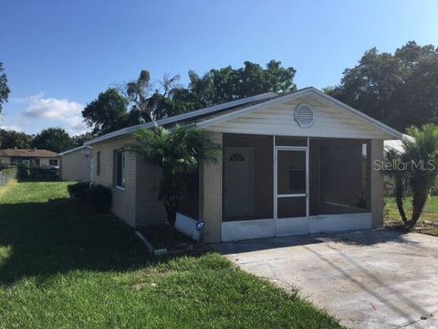 A home in LAKELAND