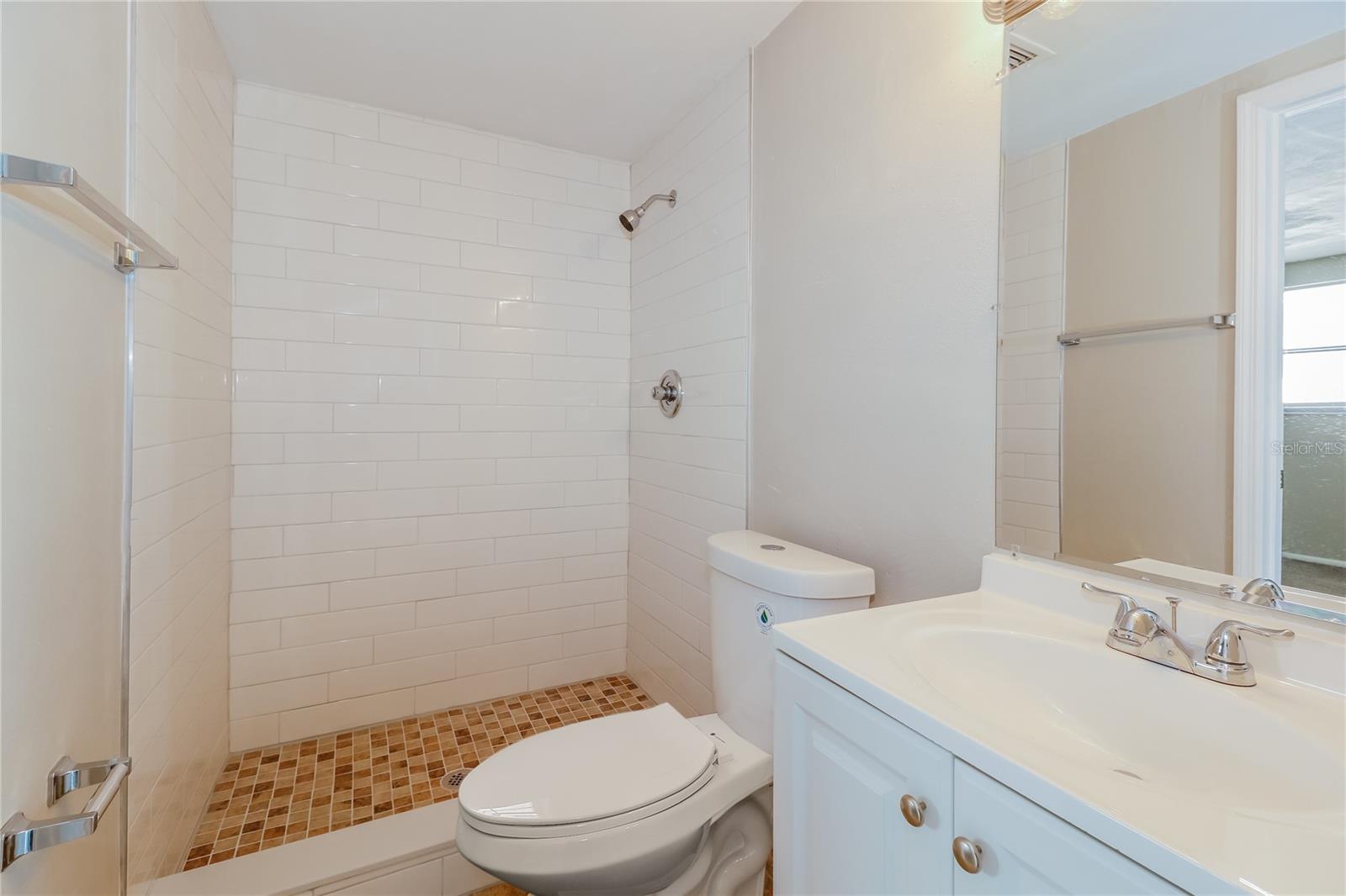 PARK LAKE ESTATES - Residential Lease