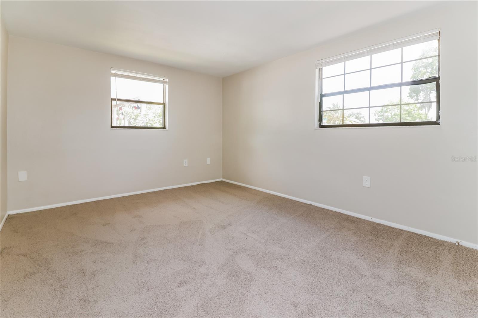 PARK LAKE ESTATES - Residential Lease