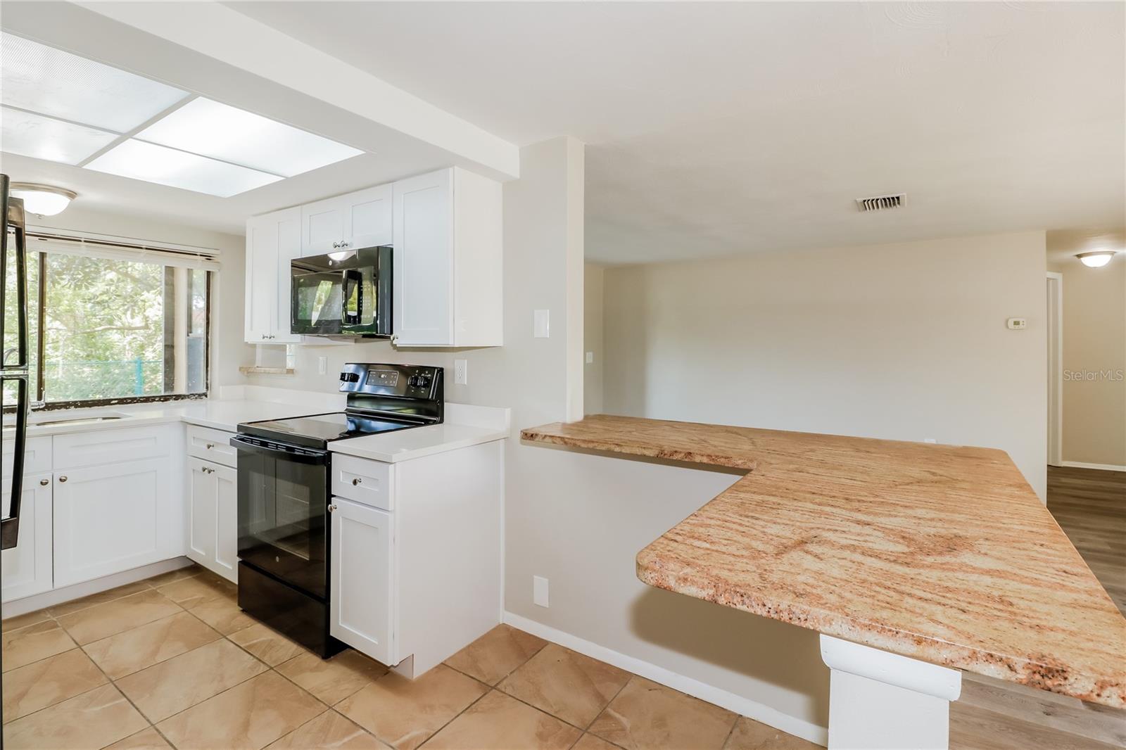 PARK LAKE ESTATES - Residential Lease