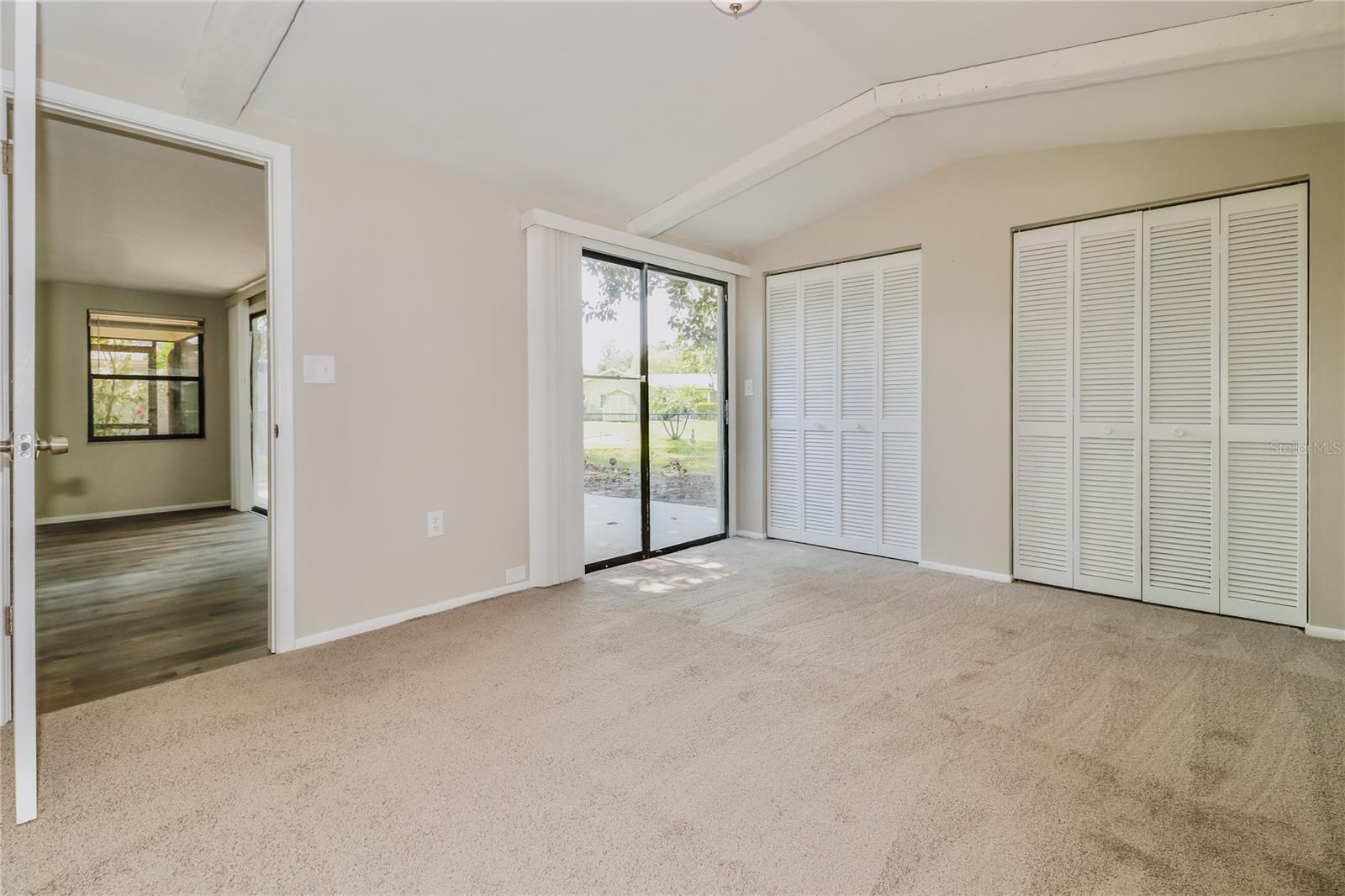 PARK LAKE ESTATES - Residential Lease