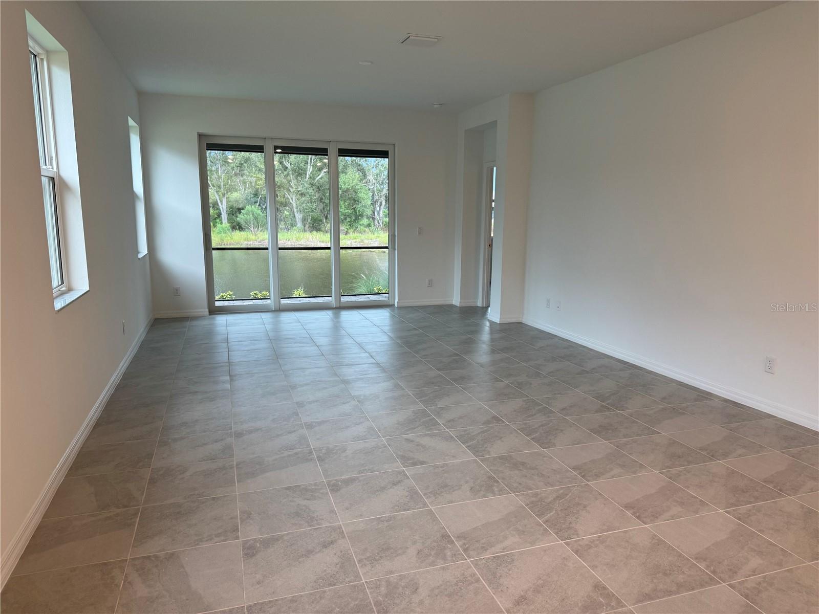 SWEETWATER VILLAS AT LAKEWOOD RANCH - Residential
