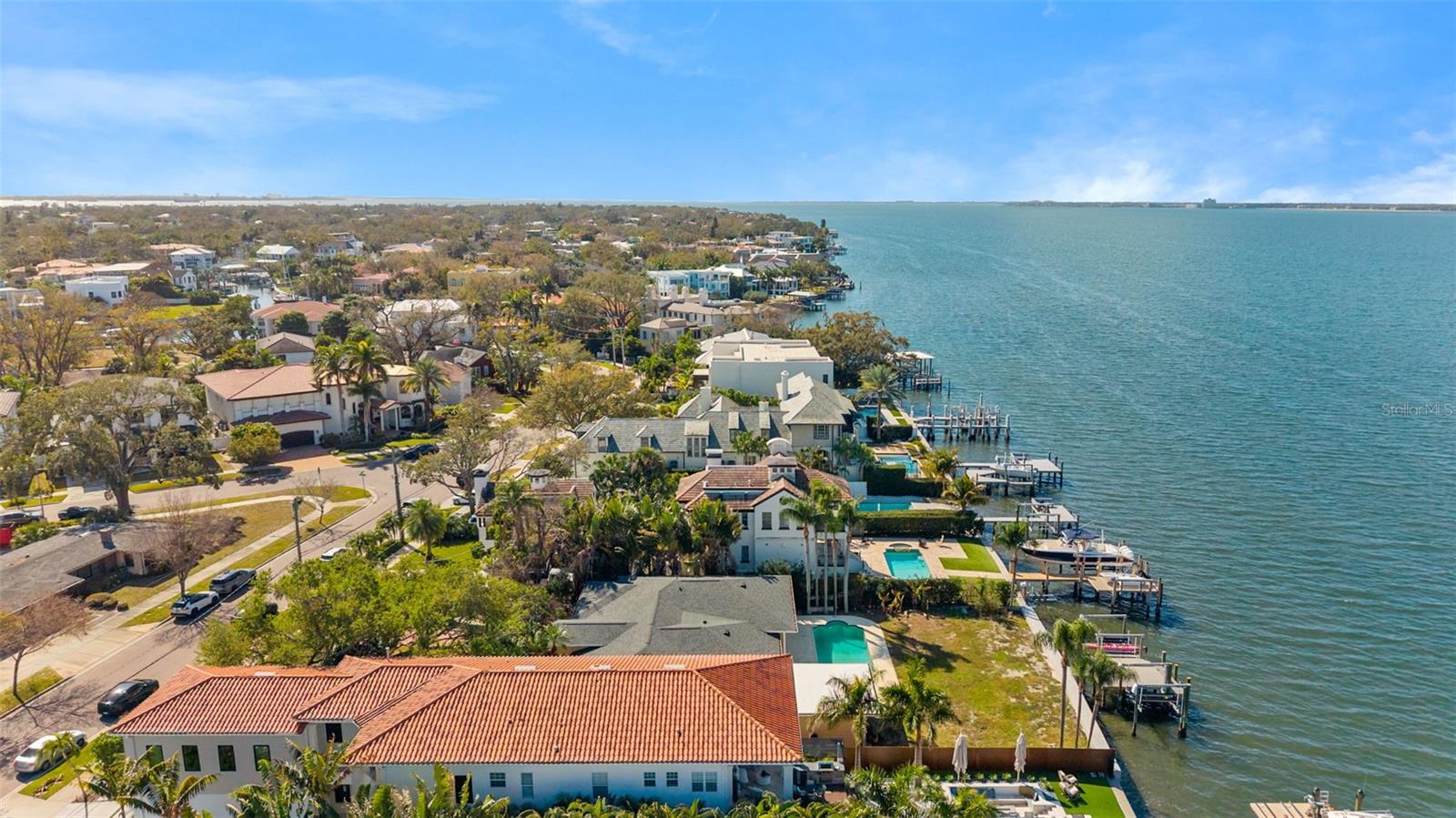 DAVIS ISLANDS PB10 PG52 TO 57 - Residential