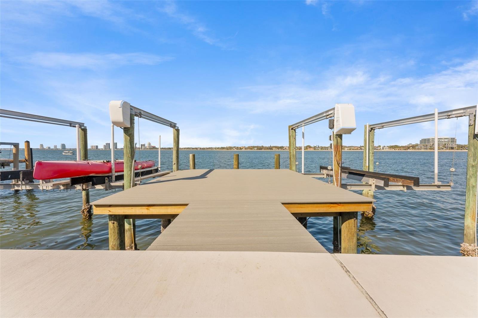 DAVIS ISLANDS PB10 PG52 TO 57 - Residential