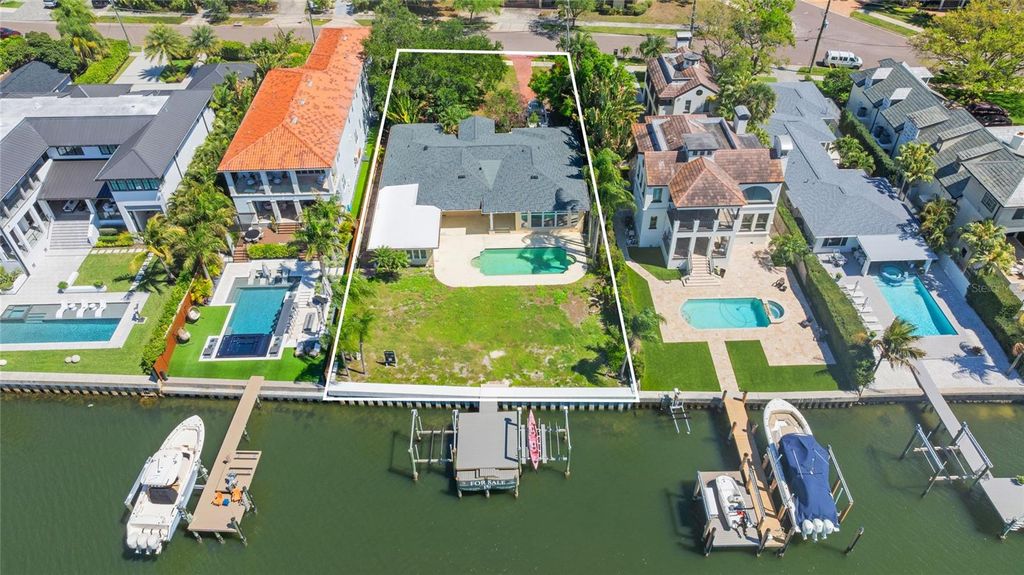 Photo of 62 Adalia Avenue, Tampa, FL 33606 (MLS # TB8480078)